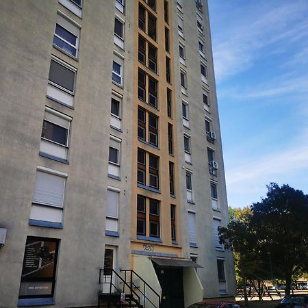 Central Park Apartman Szekszárd المظهر الخارجي الصورة